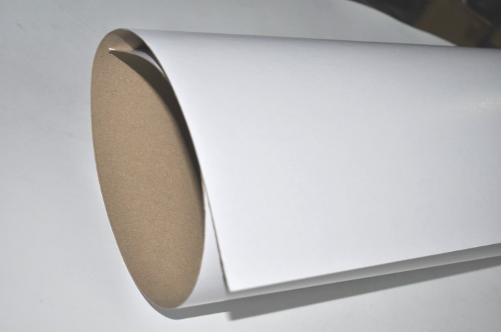 CARTON CARTULINA AMERICANA x300gr. 76x112 x 1u.