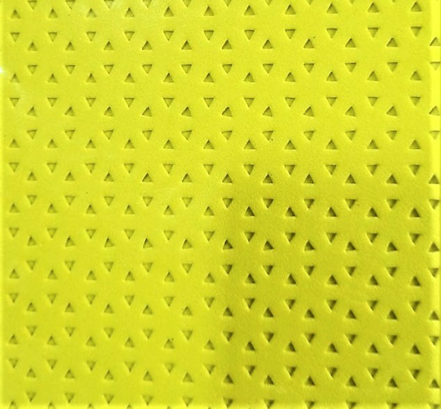GOMA EVA CALADA TRIANGULOS - AMARILLO