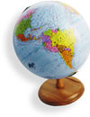 GLOBO TERRAQUEO BASE MADERA 25 CM.