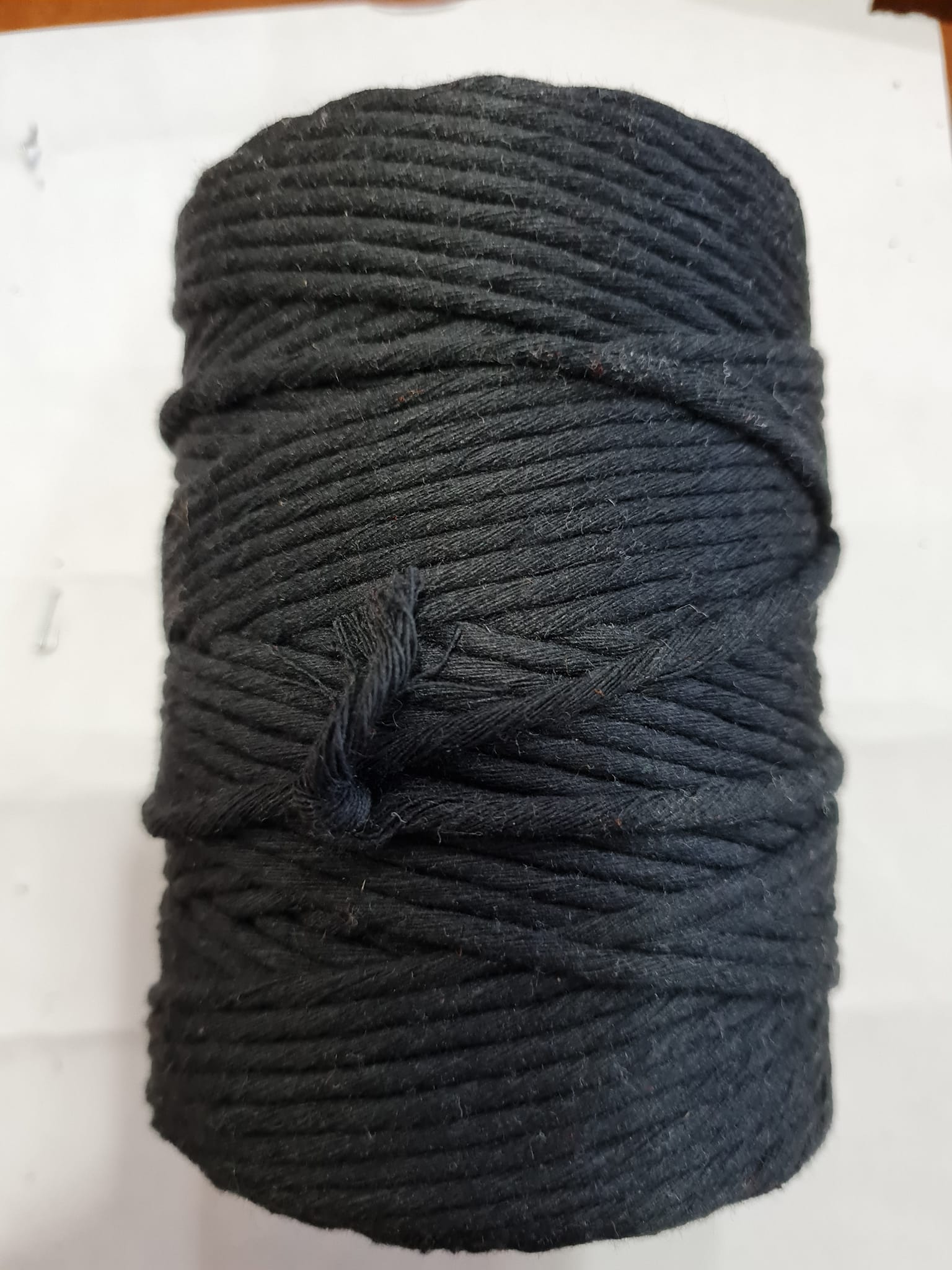 HILO ALGODON T4 MECHADO 40h. NEGRO x 135metro.