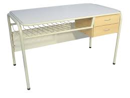 ESCRITORIO DOCENTE 0.60m x 1.10m  2 CAJONES
