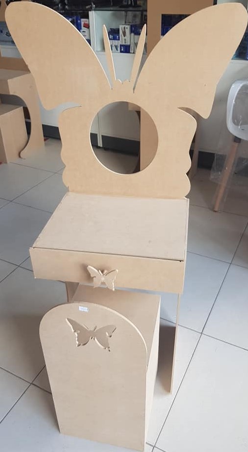 FIBROFACIL TOCADOR MARIPOSA (116x40cm)