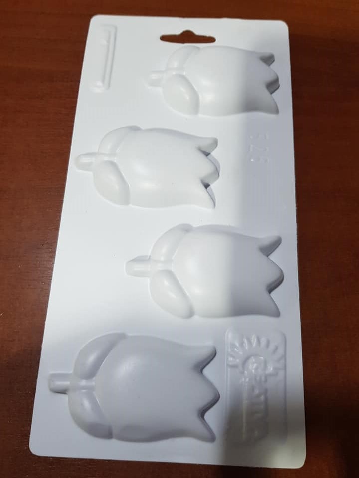MOLDE JABON CREATIVA TULIPANx4  - 526